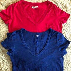 Aerie and Gap v-neck T-shirts